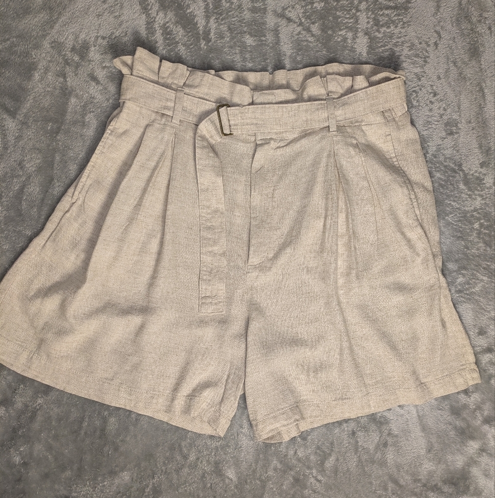 Banana Republic Light Beige Paperbag Waist Linen-Blend Shorts